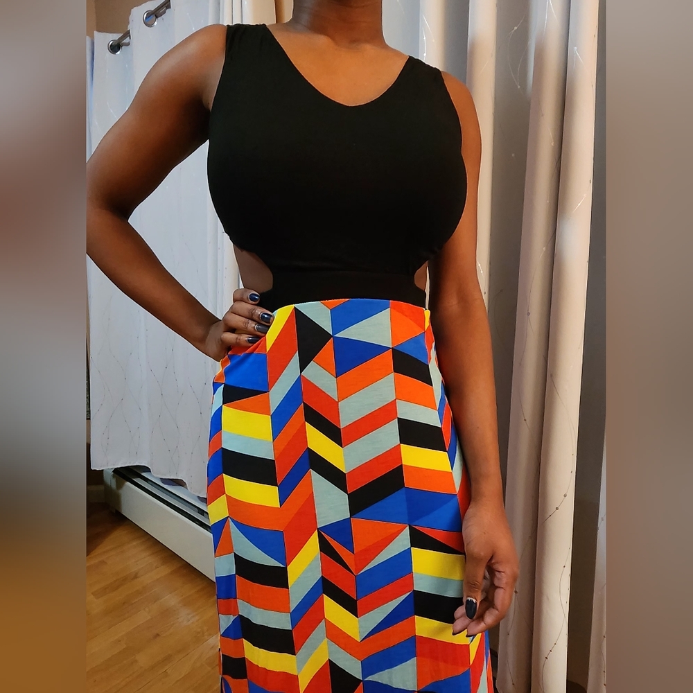 Dress - Picture 2 of 4